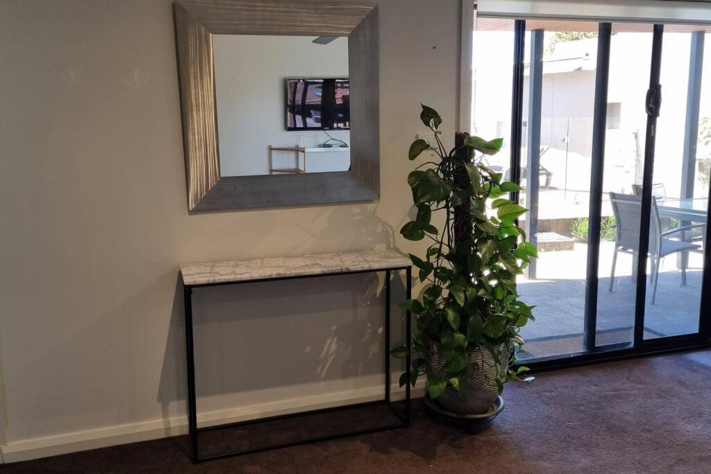 Weston Creek Guest Suite In Duffy מראה חיצוני תמונה